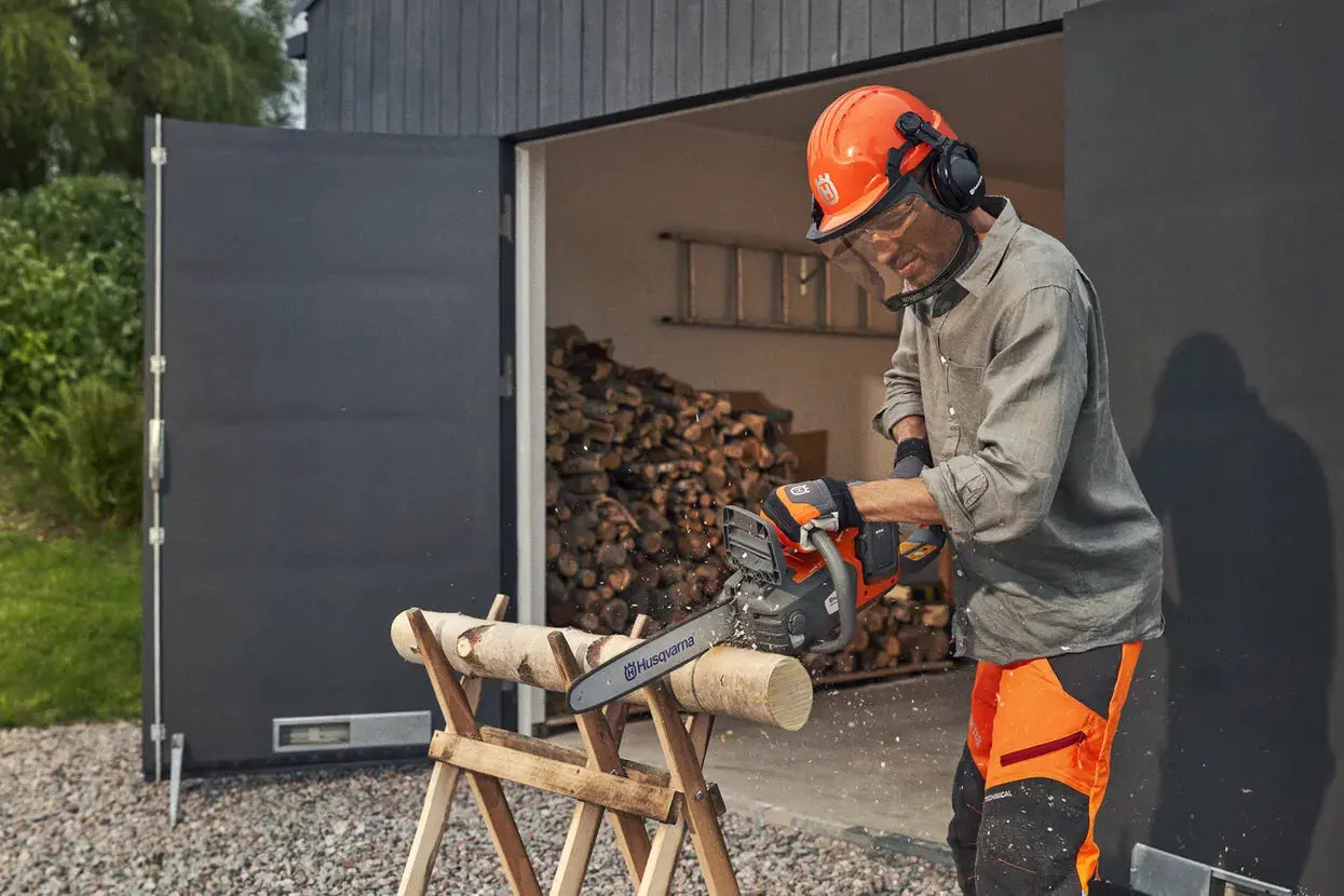 Tronçonneuse HUSQVARNA 225i (sans batterie ni chargeur) HUSQVARNA