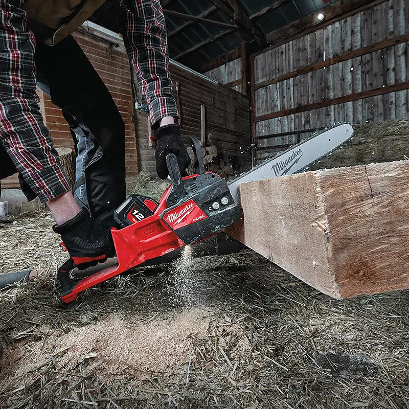 Milwaukee Tronçonneuse avec guide de 35 cm M18 FCHS35 -122 MILWAUKEE